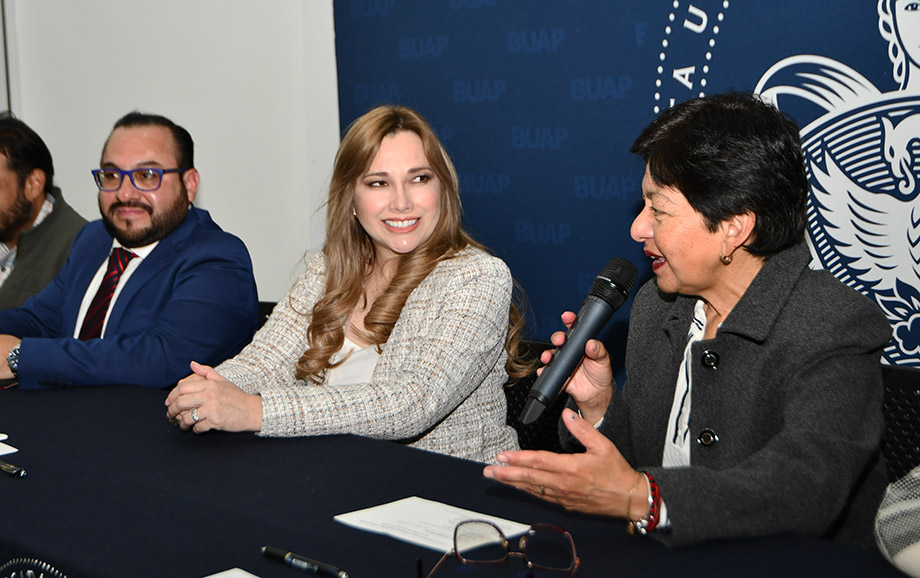 Firma BUAP convenio con el DIF Estatal – Al Chile… Poblano!